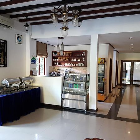Av Hotel Vientiane Luaran gambar