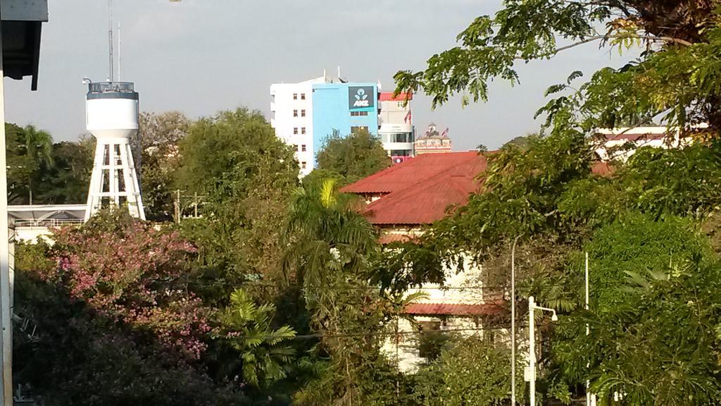 Av Hotel Vientiane Luaran gambar