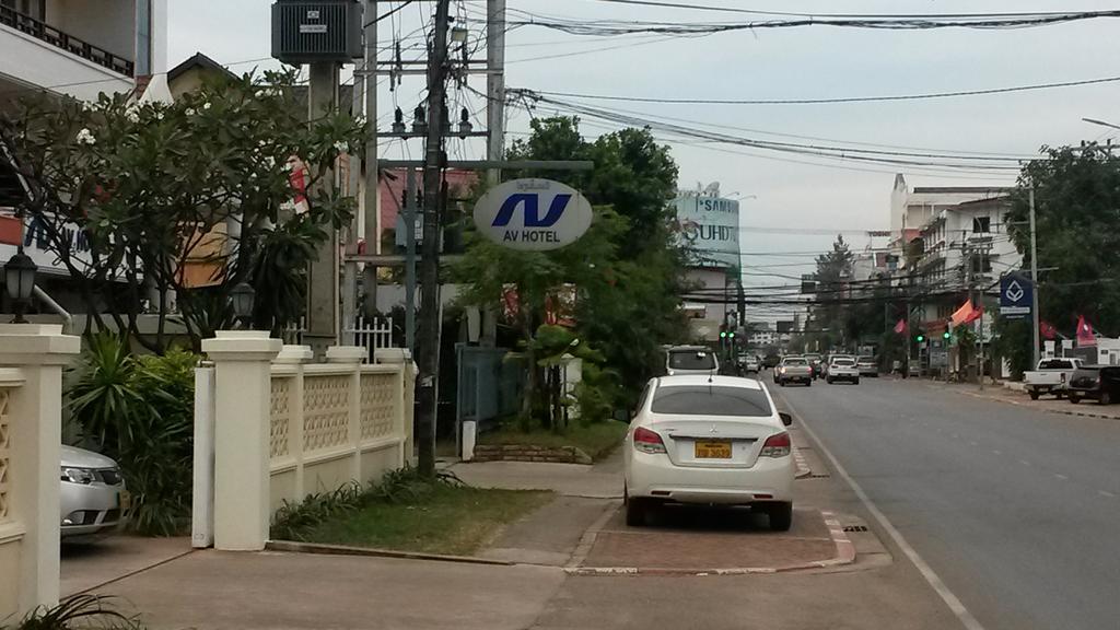 Av Hotel Vientiane Luaran gambar