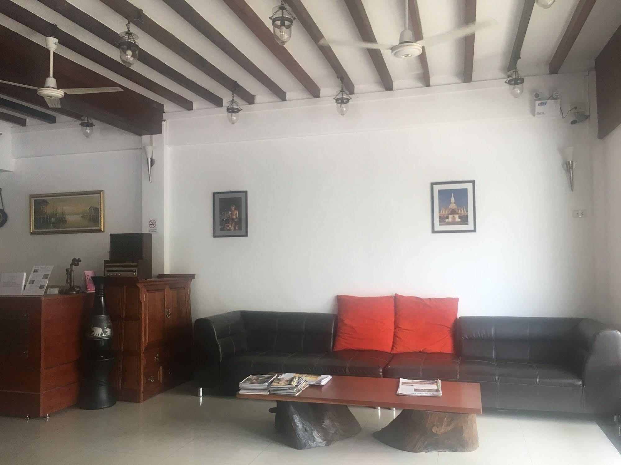 Av Hotel Vientiane Luaran gambar