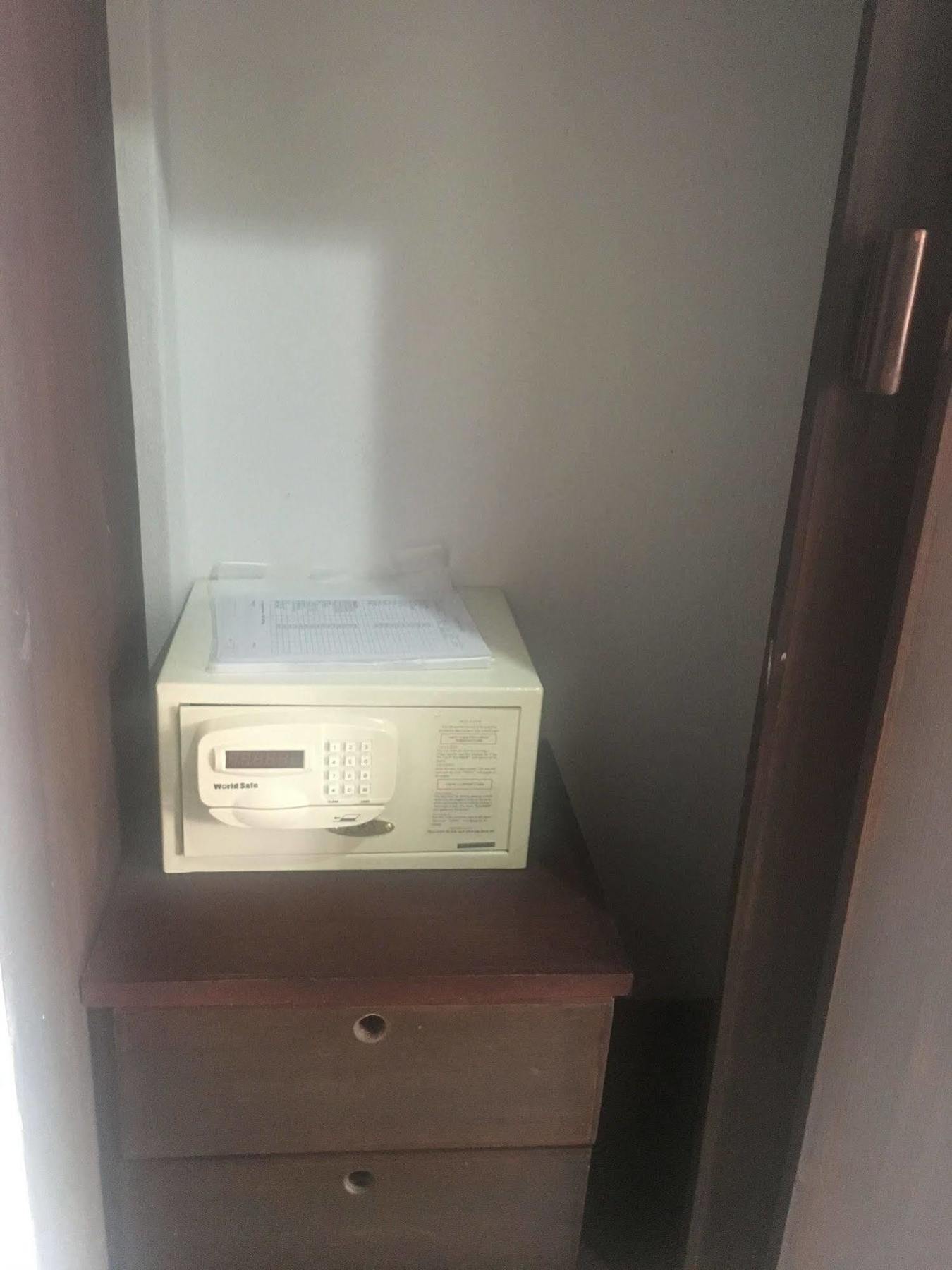 Av Hotel Vientiane Luaran gambar