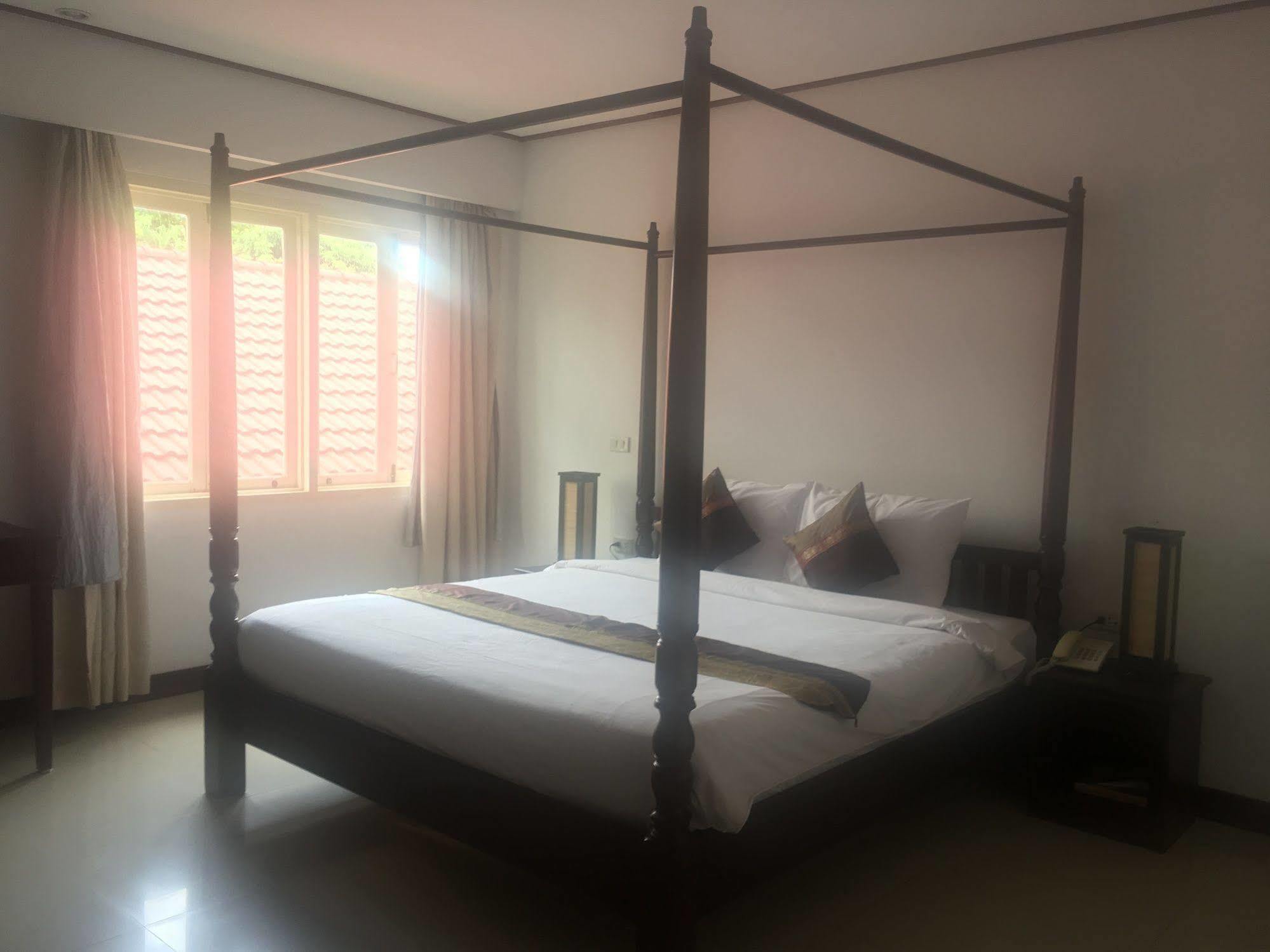Av Hotel Vientiane Luaran gambar