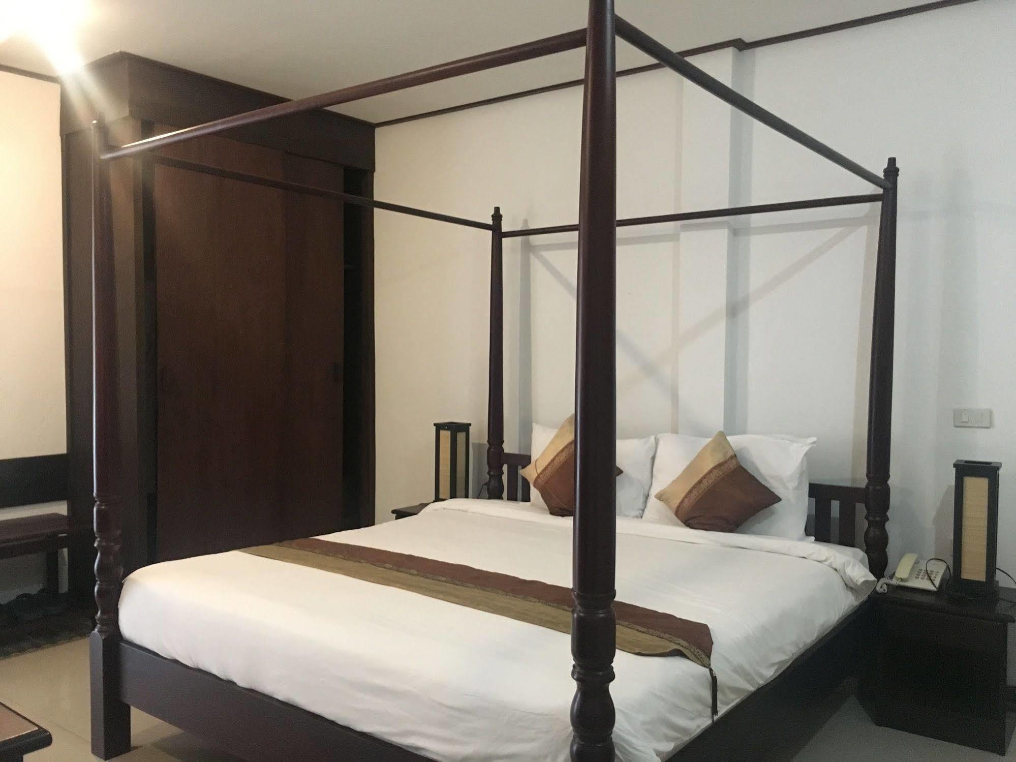 Av Hotel Vientiane Luaran gambar