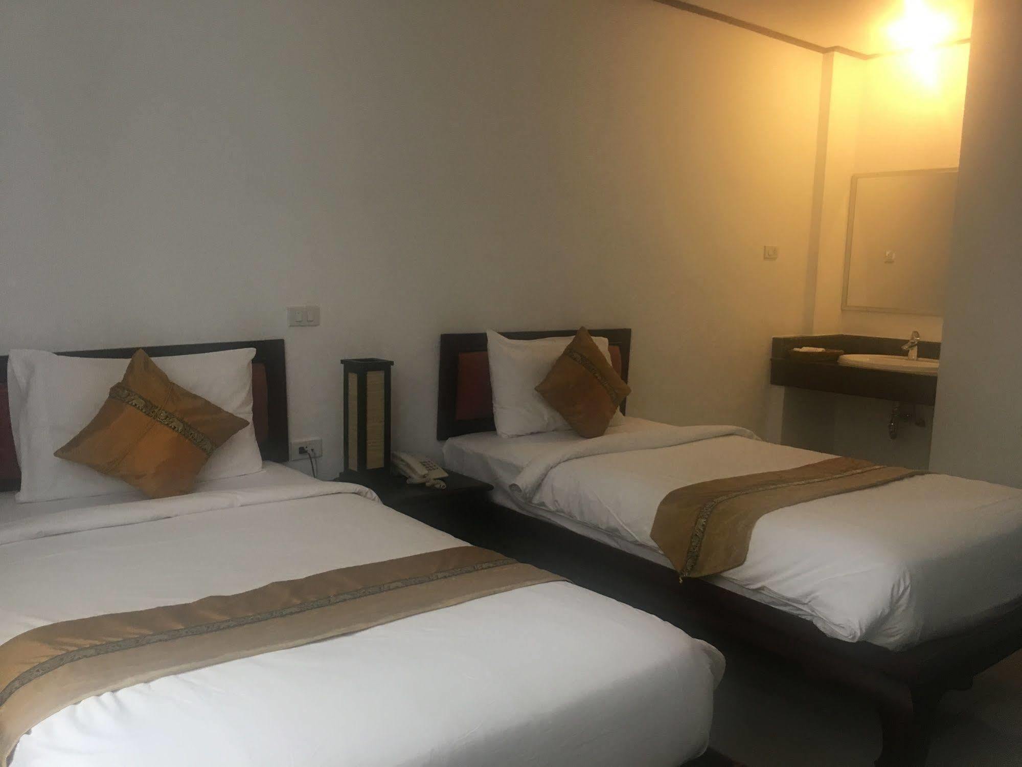 Av Hotel Vientiane Luaran gambar