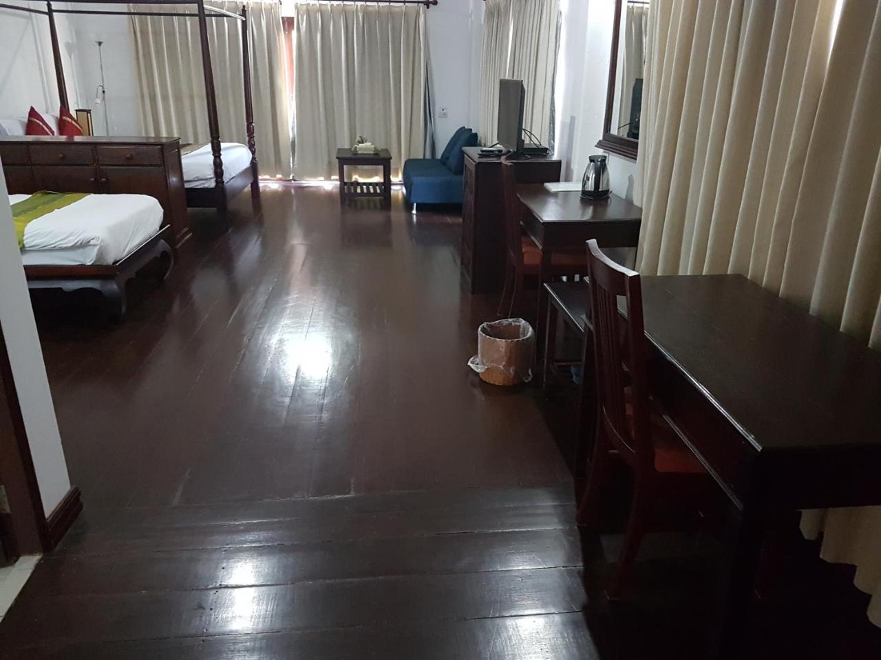 Av Hotel Vientiane Luaran gambar