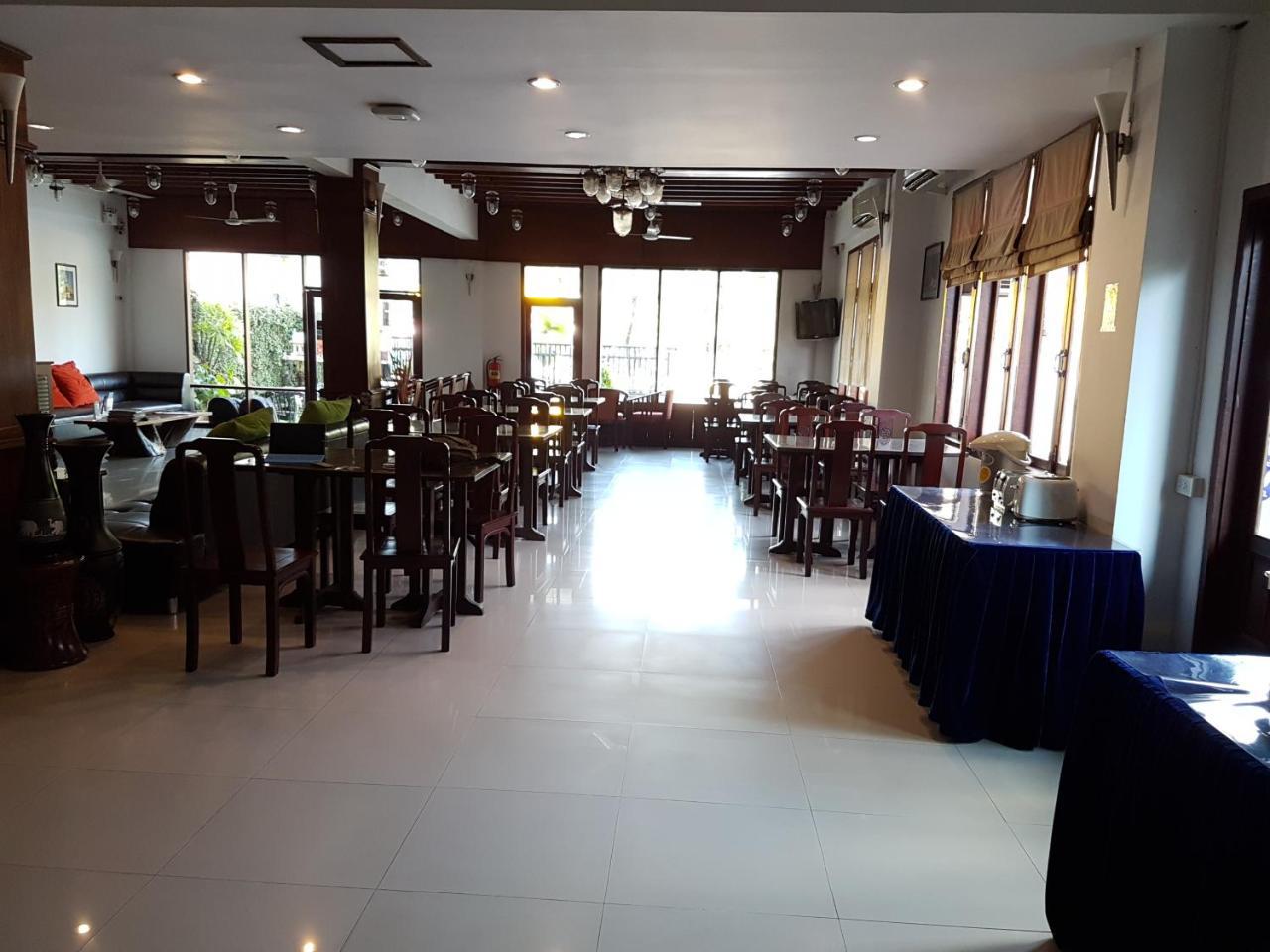 Av Hotel Vientiane Luaran gambar